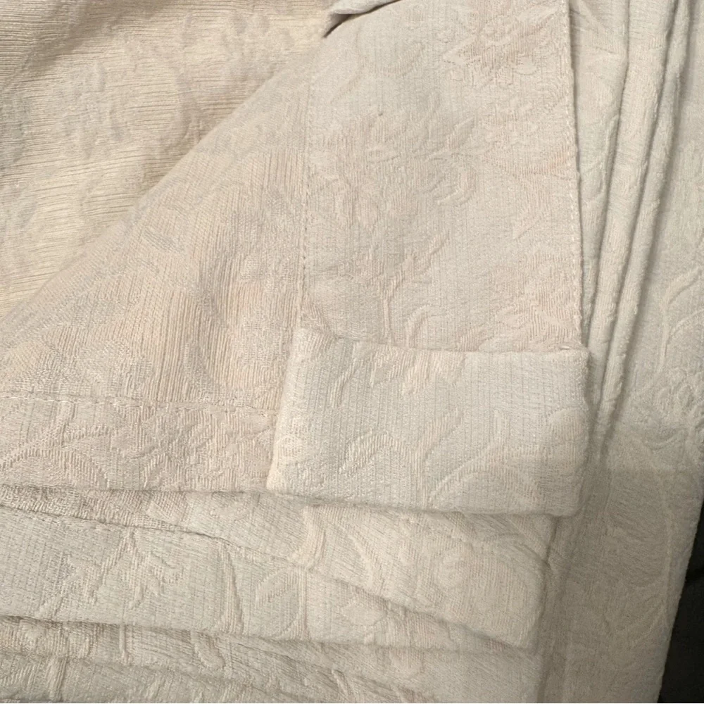 Set off 2 Beautiful Texture Window   Curtains  50” x 93”